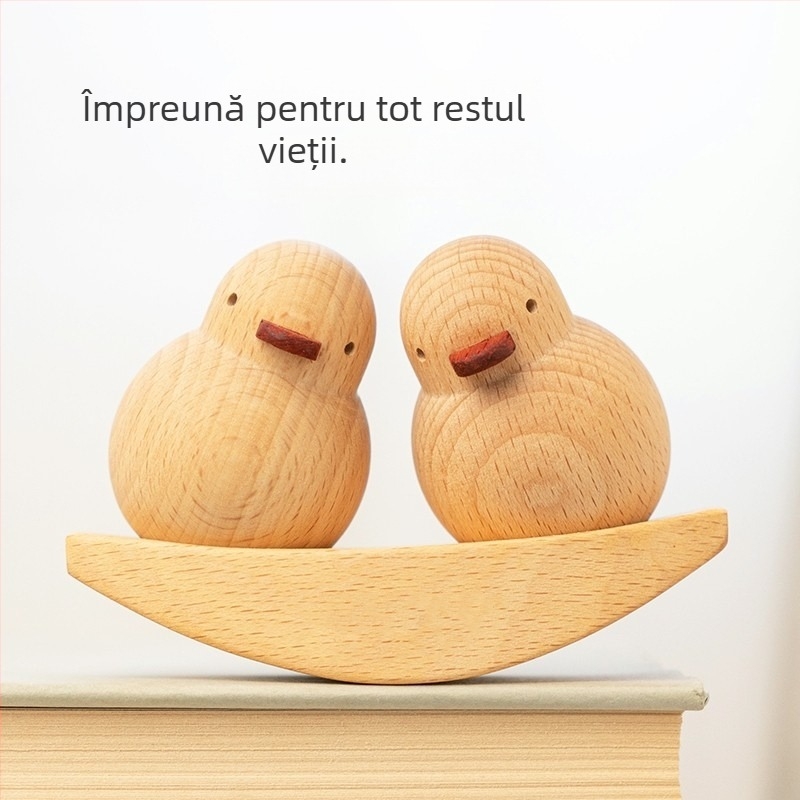 Rață galbenă mică din lemn – ornament auto pentru interior, decor modern minimalist, cadou pentru iubită
