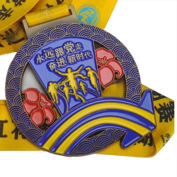 Medalii metalice premium, personalizate pentru maratoane și competiții de fotbal