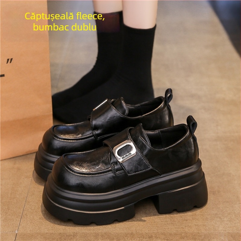 Loafers cu platformă pentru femei de mică înălțime, creștere de 7 cm, pantofi din piele mici, stil vintage 2025 cu Velcro