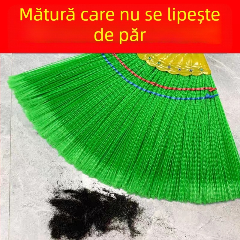 Mătură din plastic durabil cu mâner lung și priză din lemn; dimensiune mare; părul nu se agață.