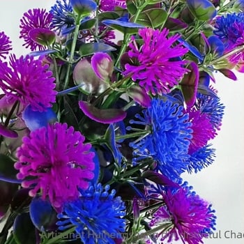 Buchet artificial realist pentru decor casnic și nunți, din plastic.