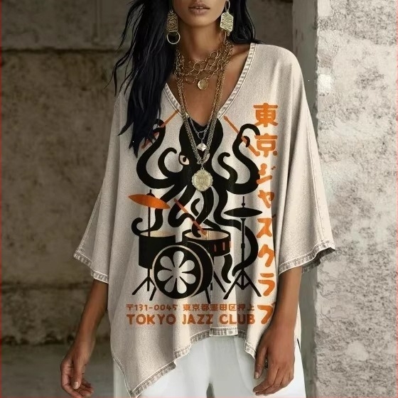 Tricou cu imprimeu boho, decolteu în V, mâneci batwing, croială lejeră, tiv neregulat