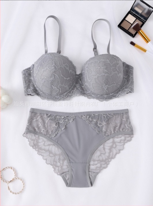 Set de sutiene și chiloți, confortabil, cupe nemodelate, push-up, din nylon cu căptușeală elastan