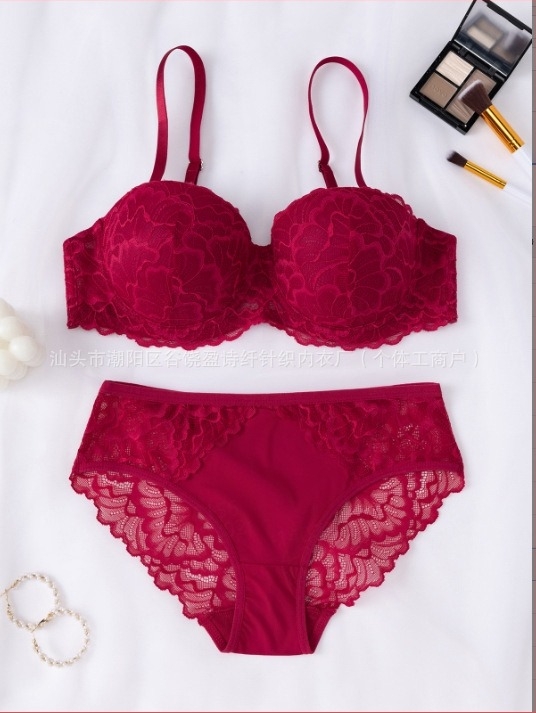 Set de sutiene și chiloți, confortabil, cupe nemodelate, push-up, din nylon cu căptușeală elastan