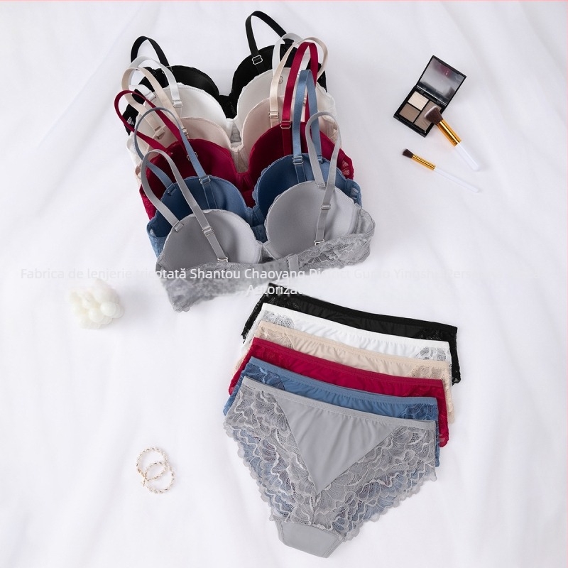 Set de sutiene și chiloți, confortabil, cupe nemodelate, push-up, din nylon cu căptușeală elastan