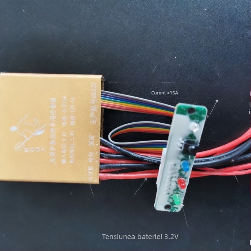 Controler PWM pentru sistem fotovoltaic, monitorizare iluminat stradal, ieșire 12V