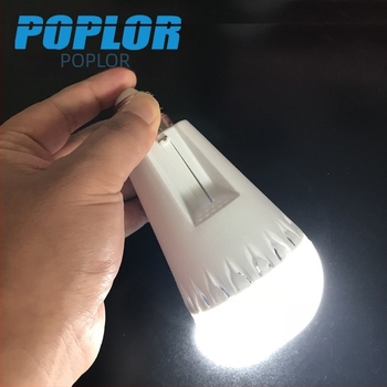 Lumină LED de urgență 9W, lanternă portabilă reîncărcabilă pentru camping în aer liber, cap de lampă retractabil E27