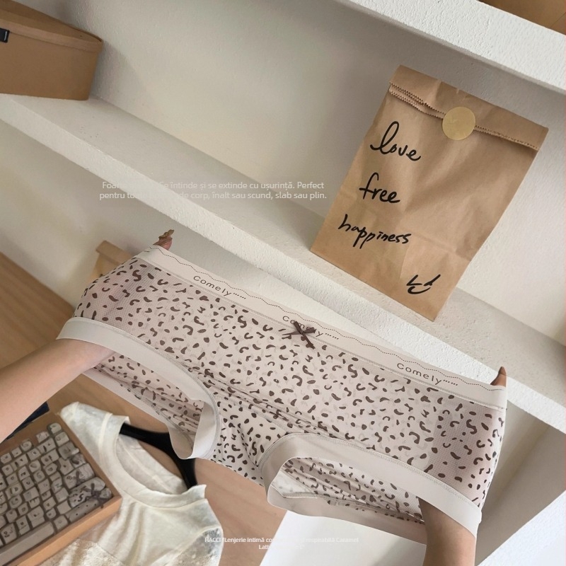 Lenjerie Hacci Caramel Latte pentru femei – Slip cu talie medie, respirabil, cu fundă, țesătură din nylon, căptușeală în zona crăpăturii din bumbac, model dungi/caro