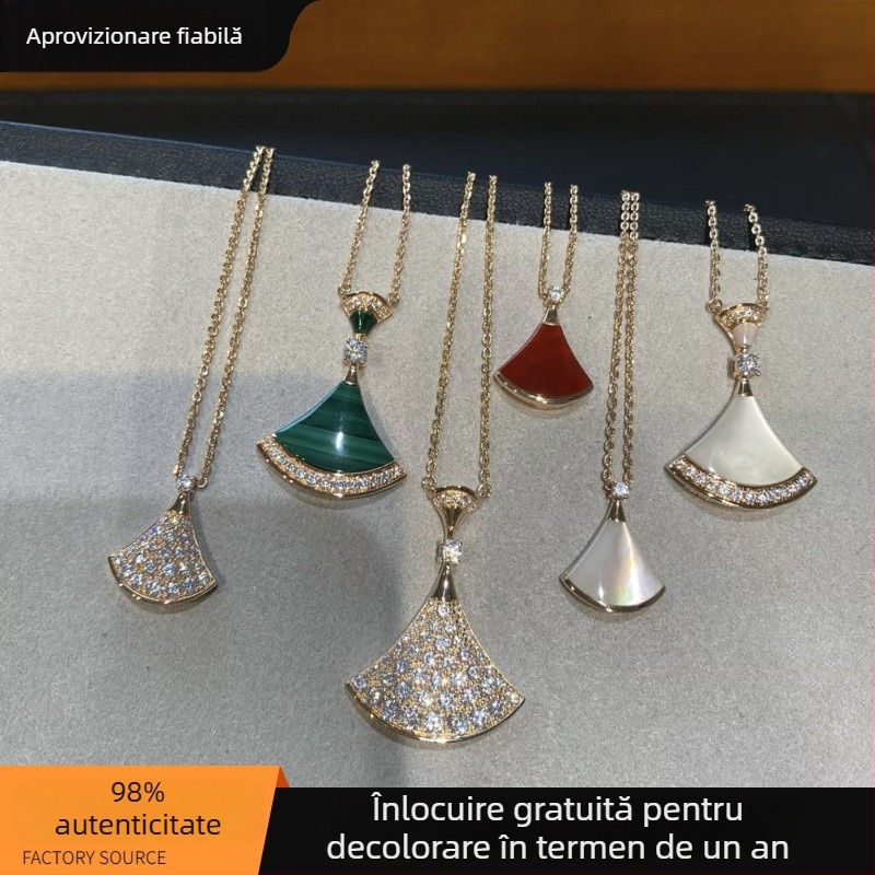 Colier pentru femei în formă de evantai, placat cu VGold, cu piatră, sidef alb și agat roșu, lanț șarpe, 41–50 cm