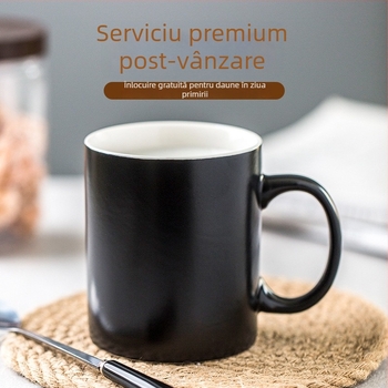 Cana de cafea din ceramică neagră, mată, în stil european, cu linguriță