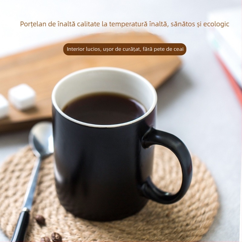 Cana de cafea din ceramică neagră, mată, în stil european, cu linguriță