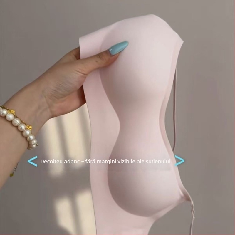 Sutien fără cusături, cu decolteu adânc și bretele subțiri, pentru sâni mici, cu efect de ridicare și modelare a spatelui.