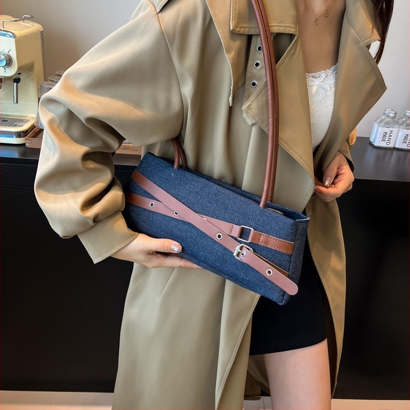 Geantă de damă nouă, pe umăr, mică, pătrată, patchwork denim, design de vară, elegantă și la modă
