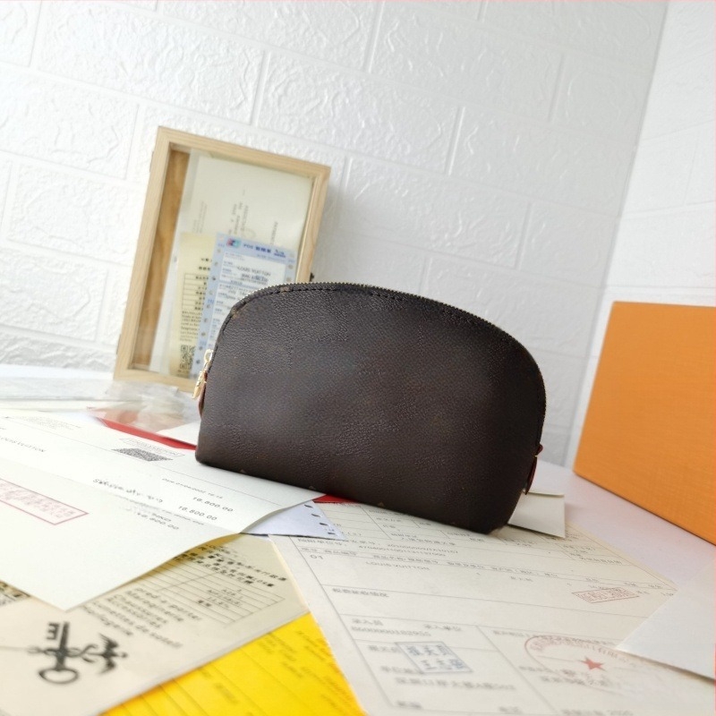 Geantă de machiaj din PVC, în formă de scoică, clutch compact pentru femei