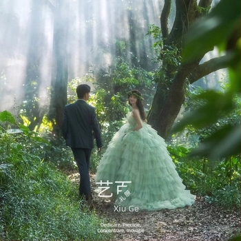 Rochie tutu din tul colorat, inspirată de pădure – pentru ședințe foto în studio, rochie de mireasă ușoară pentru cupluri și fotografii de călătorie