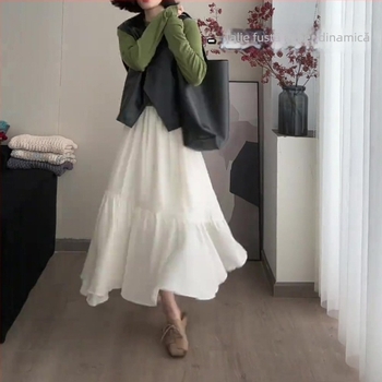 6831 Fustă albă în linie A, midi, talie înaltă, elegantă și cu volum