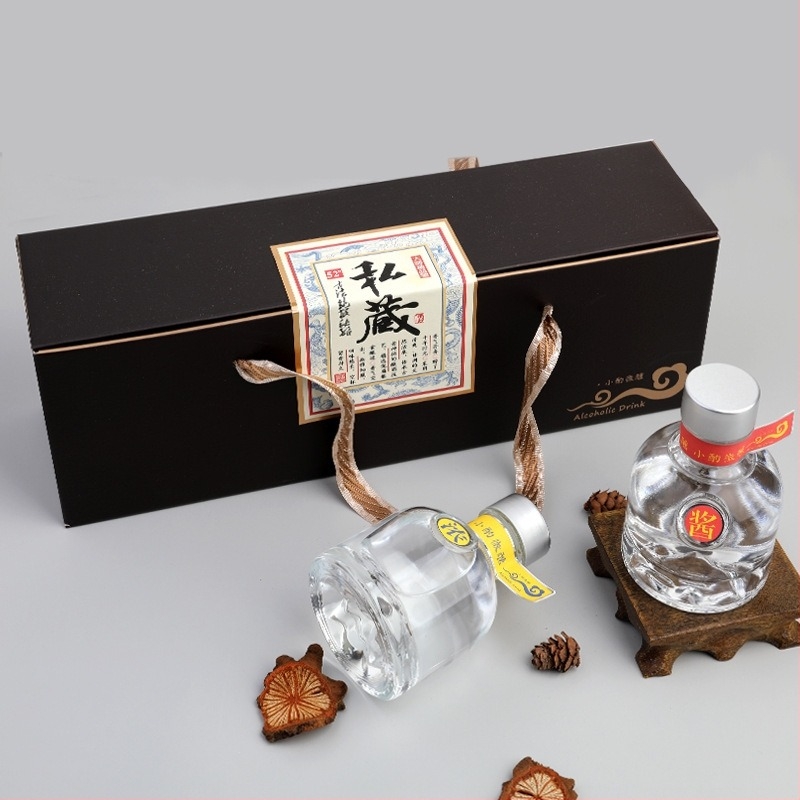 Set cadou din 4 sticle de lichior din sticlă, 125 ml, cu cutie cadou, model Half-Mountain Bottom