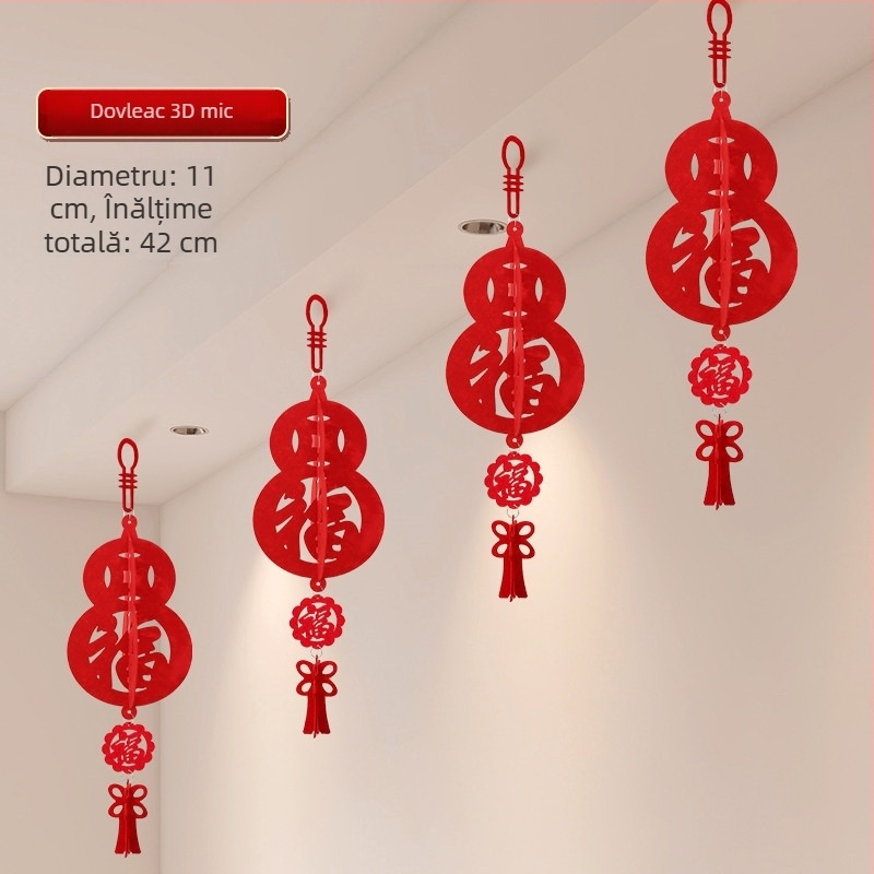 Decorațiune pentru living de Anul Nou: simbol tradițional de binecuvântare, lampă roșie în formă de dovleac, ornament suspendat din catifea, în stil chinezesc.