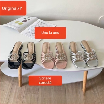 Sandale din piele naturală cu cataramă diamantată, toc subțire, design cu degete separate, căptușite cu piele de miel, talpă din piele, vară 2026.