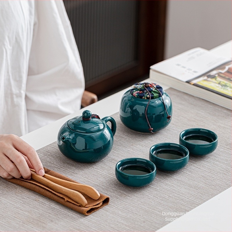Set de ceai ceramic Kung Fu în cutie cadou