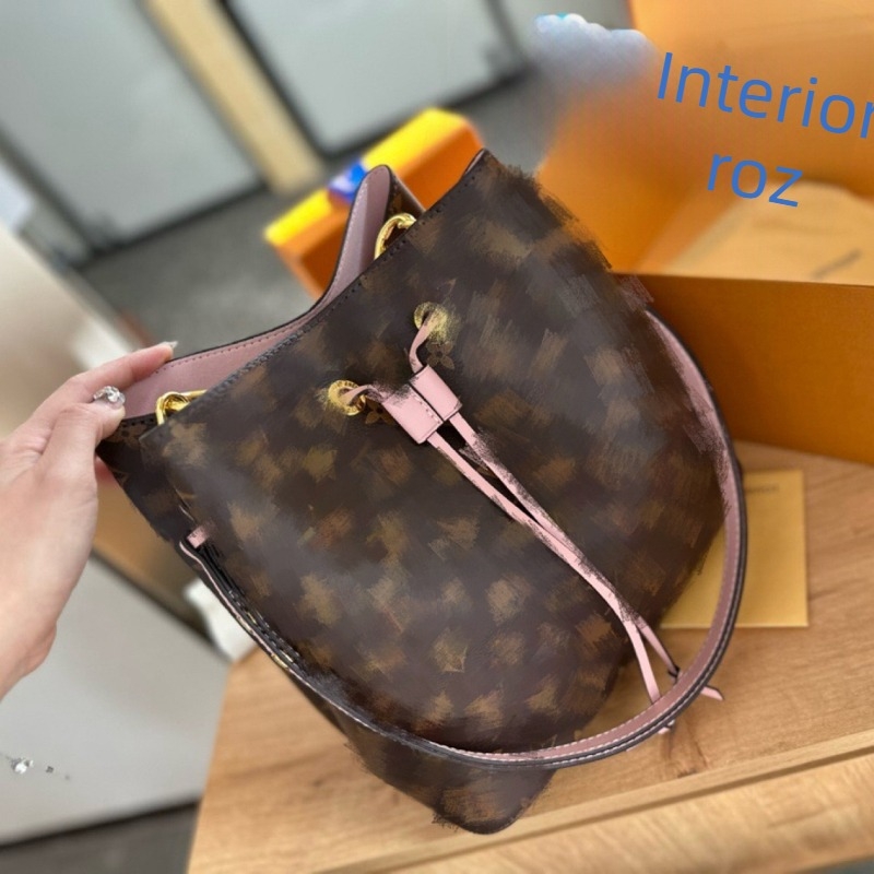 Geantă tip găleată din PVC cu șnur, curea de umăr/crossbody, mini geantă de damă