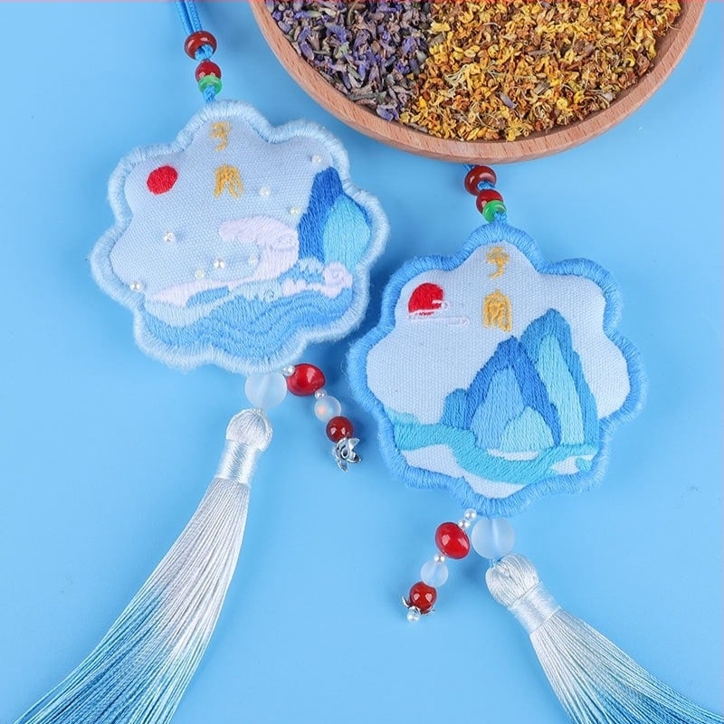 Set DIY broderie cu talisman – săculeț pentru liniște, pachet materiale pentru cusut, pentru agățat în mașină