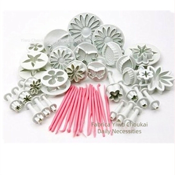Set forme pentru fondant și biscuiți – 11 piese, în total 47 de piese; matrițe decorative pentru relief