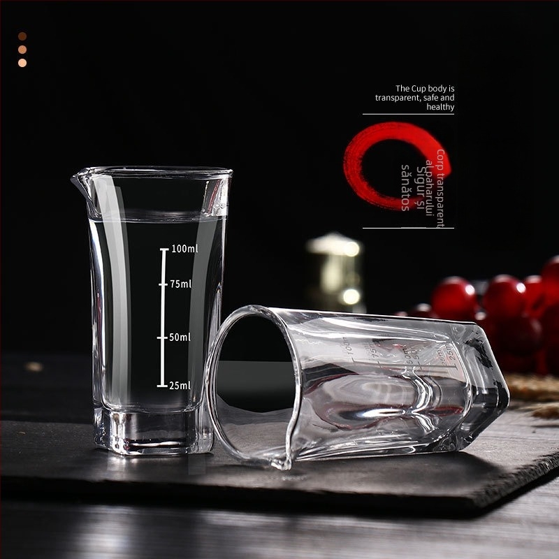 Set din sticlă cu decantor și pahare mici pătrate, dozator de băuturi, bază groasă