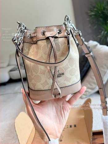 Koujia Piele naturală Dempsey15 Mini Geantă tip găleată cu șnur, Poșetă de mână/umăr, crossbody pentru femei, casual și versatilă