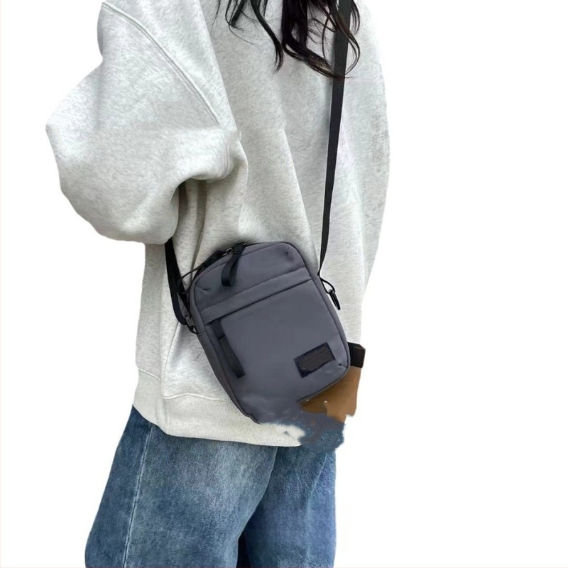 Geantă crossbody ușoară în stil japonez, mică pentru uz zilnic și drumeții, cu buzunar pentru telefon