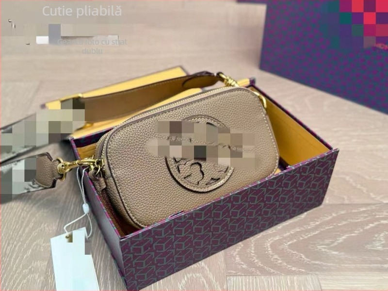 Geantă mică pătrată pentru femei, design de nișă toamnă-iarnă 2024, geantă versatilă pentru umăr și crossbody, stil urban casual