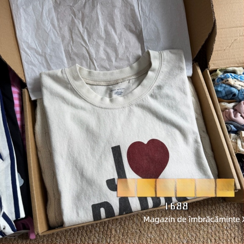 Tricou damă slim-fit, stil BM, retro american, imprimeu inimă și litere Paris, mânecă scurtă