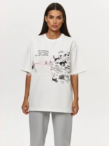 Tricou din bumbac 100% cu mânecă scurtă, croială lejeră, imprimeu cu un câine drăguț