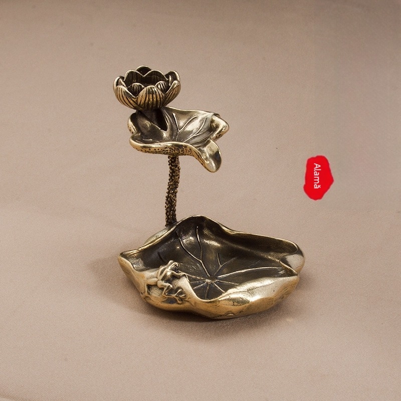 Aranjament din alamă pură cu frunză de lotus și flux invers de fum, suport pentru parfum cu broscă lotus, decor pentru casă