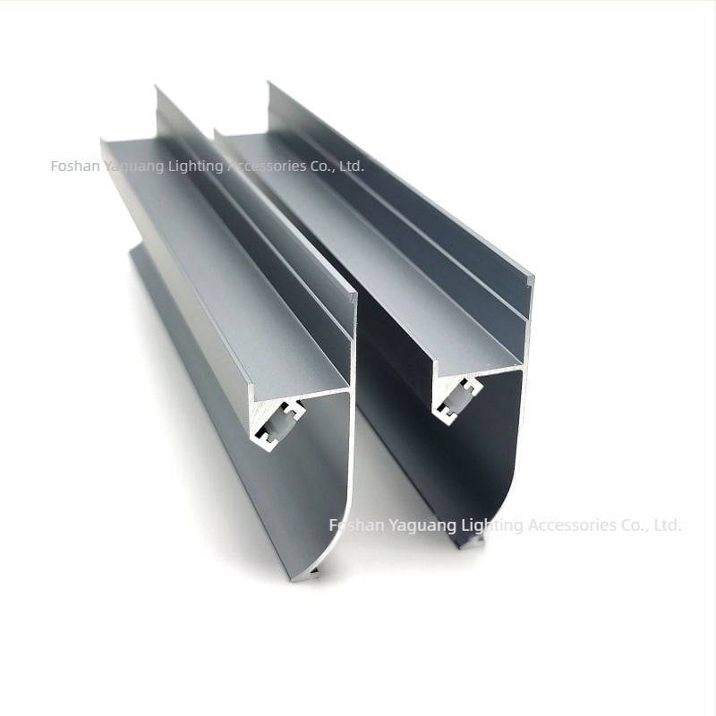 Kit canal din aluminiu pentru iluminare LED liniară, înălțime 60 mm pentru plintă de mobilier