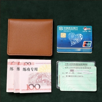 Portcard din piele moale, autentică, stil scurt, compact, pentru carduri bancare și permis de conducere, design minimalist și ușor, anti-demagnetizare.