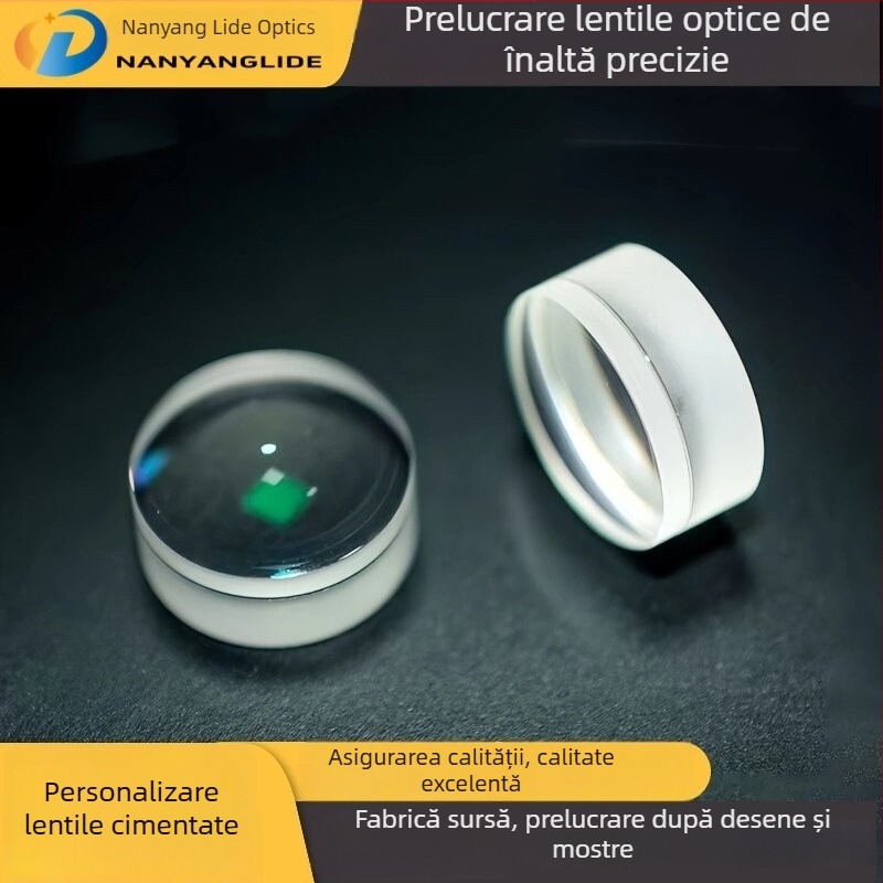 Lentilă obiectiv acromat cimentată din sticlă optic, cu elemente concave-convexe, prismă triunghiulară și lentile convexe