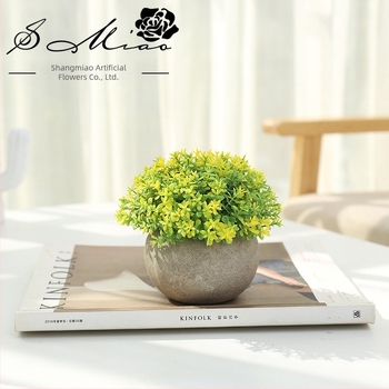 Plantă artificială în ghiveci, flori din plastic pentru decor, nunți și ședințe foto