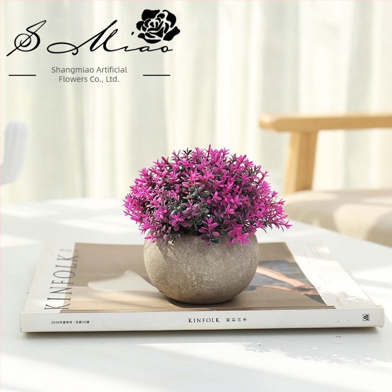 Plantă artificială în ghiveci, flori din plastic pentru decor, nunți și ședințe foto