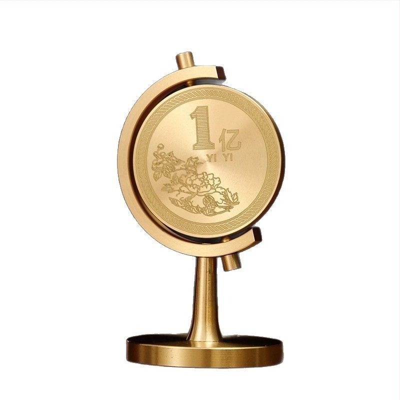 Ornament rotativ din alamă pentru mașină, birou și măsuță de cafea — design minimalist modern
