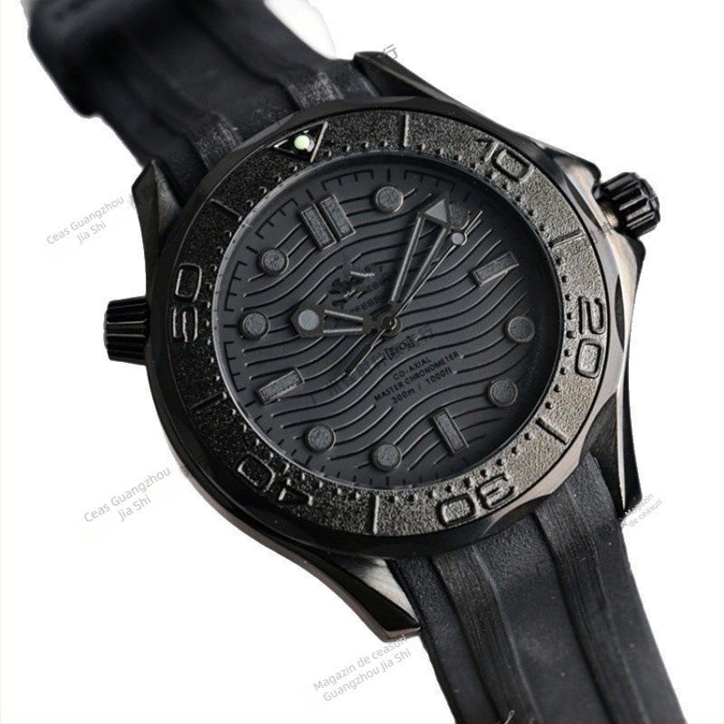 Ceas Seahorse 007 automat, carcasă din oțel inox 316L, bezel ceramic, ace luminoase, rezistență la apă 30m, curea din cauciuc, calendar, diametrul cadranului 40.5 mm