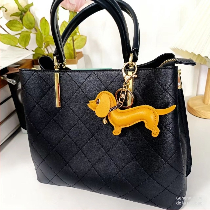 Pandantiv din piele pentru chei, în formă de dachshund miniatural